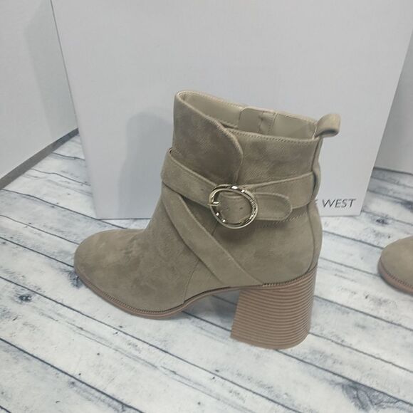 Nine West SZ 10M Nevermind 2 Women's Ankle Boots . Condition is New with box. - Picture 3 of 13